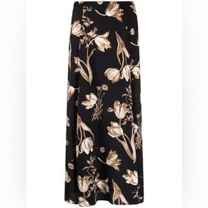 Reformation Zoe Skirt Black Floral print size 12